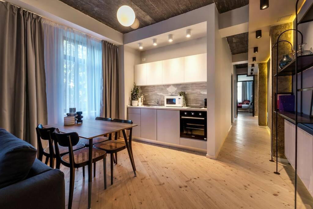 Апартаменты Marvellous Design 2Br Old Town Бухарест Экстерьер фото