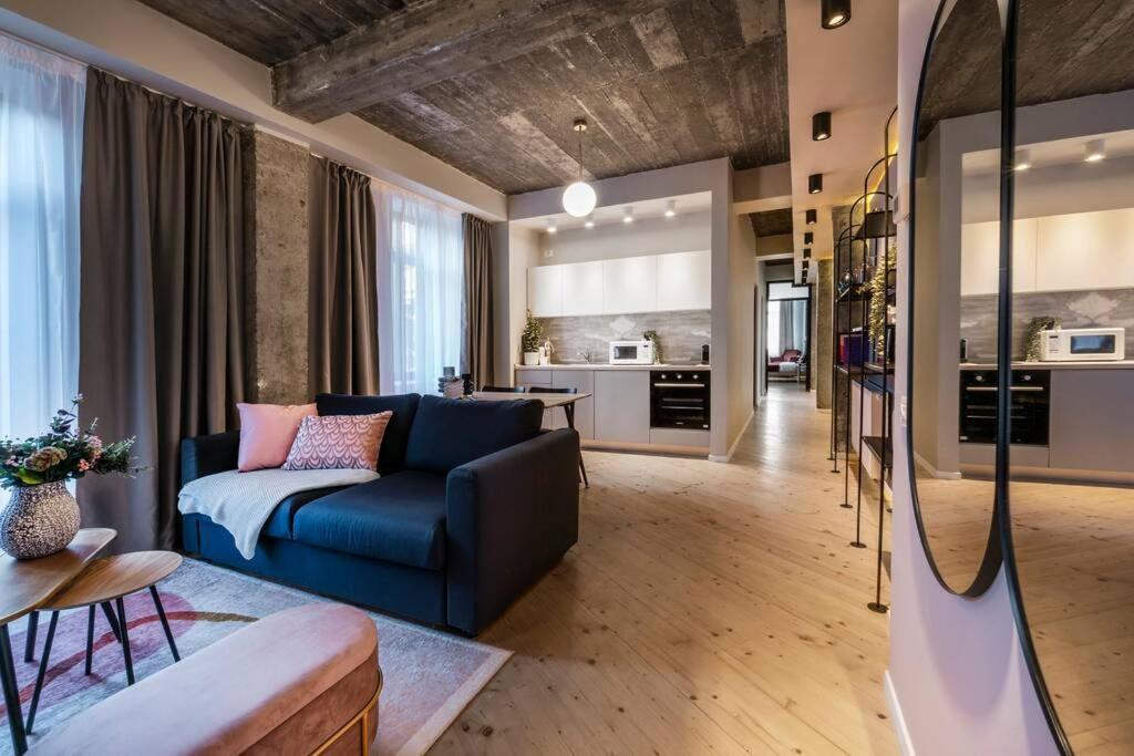 Апартаменты Marvellous Design 2Br Old Town Бухарест Экстерьер фото
