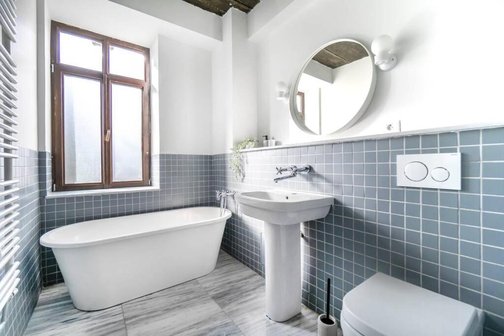 Апартаменты Marvellous Design 2Br Old Town Бухарест Экстерьер фото